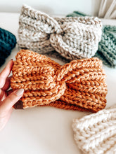 Cargar imagen en el visor de la galería, Cintillo Paine - Patrón a Crochet