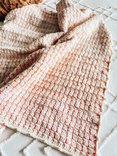 Cargar imagen en el visor de la galería, Mantita Cloud, versión grosor medio - Patrón Crochet