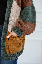 Cargar imagen en el visor de la galería, Cardigan Fireside - Patron Dos Agujas