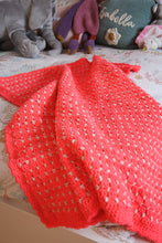 Cargar imagen en el visor de la galería, Mantita Cloud Version Bulky - Patron Crochet