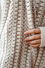 Cargar imagen en el visor de la galería, Bufanda De Los 70s - Patron Crochet