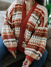Cargar imagen en el visor de la galería, Cardigan Riverbed - Patron Crochet