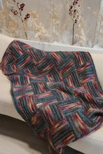 Cargar imagen en el visor de la galería, Mantita Log Cabin - Patron Crochet