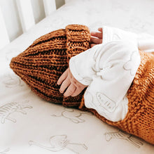 Cargar imagen en el visor de la galería, Gorro Luca - Patrón Dos Agujas