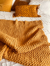 Cargar imagen en el visor de la galería, La Mantita de Dani - patrón Crochet
