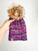 Cargar imagen en el visor de la galería, Gorro Snuggle Me - Patrón Dos Agujas