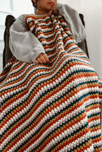 Cargar imagen en el visor de la galería, Mantita De Los 70s - Patron Crochet
