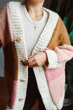 Cargar imagen en el visor de la galería, Cardigan Big Patchwork - Dos Agujas
