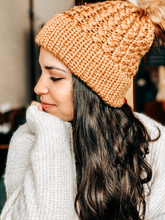 Cargar imagen en el visor de la galería, Patrón Dos Agujas - Gorro Crossover con Pretina Doble
